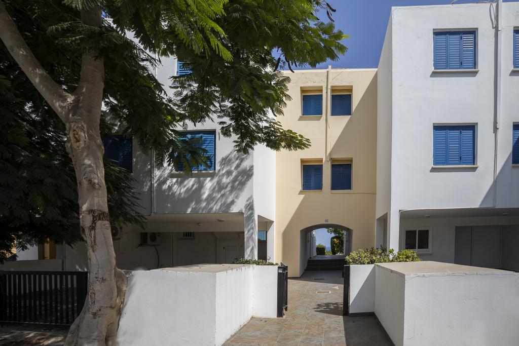 Protaras Beachfront Sirina Lina Suite Paralímni Eksteriør bilde