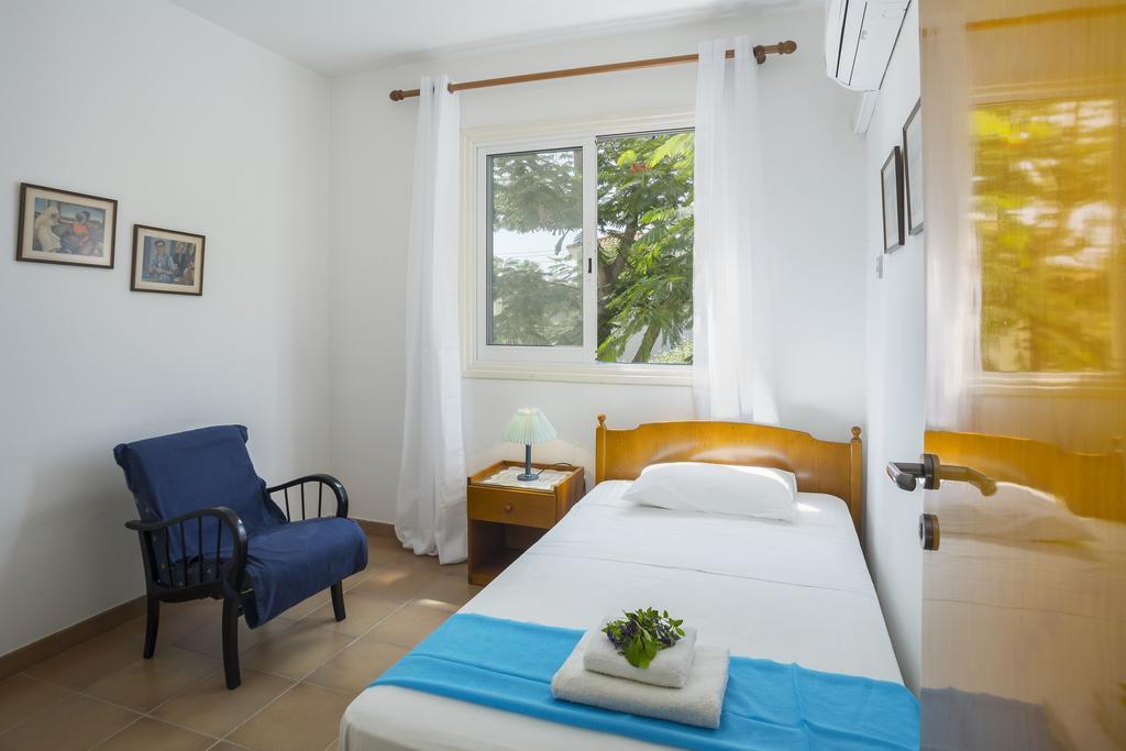 Protaras Beachfront Sirina Lina Suite Paralímni Eksteriør bilde