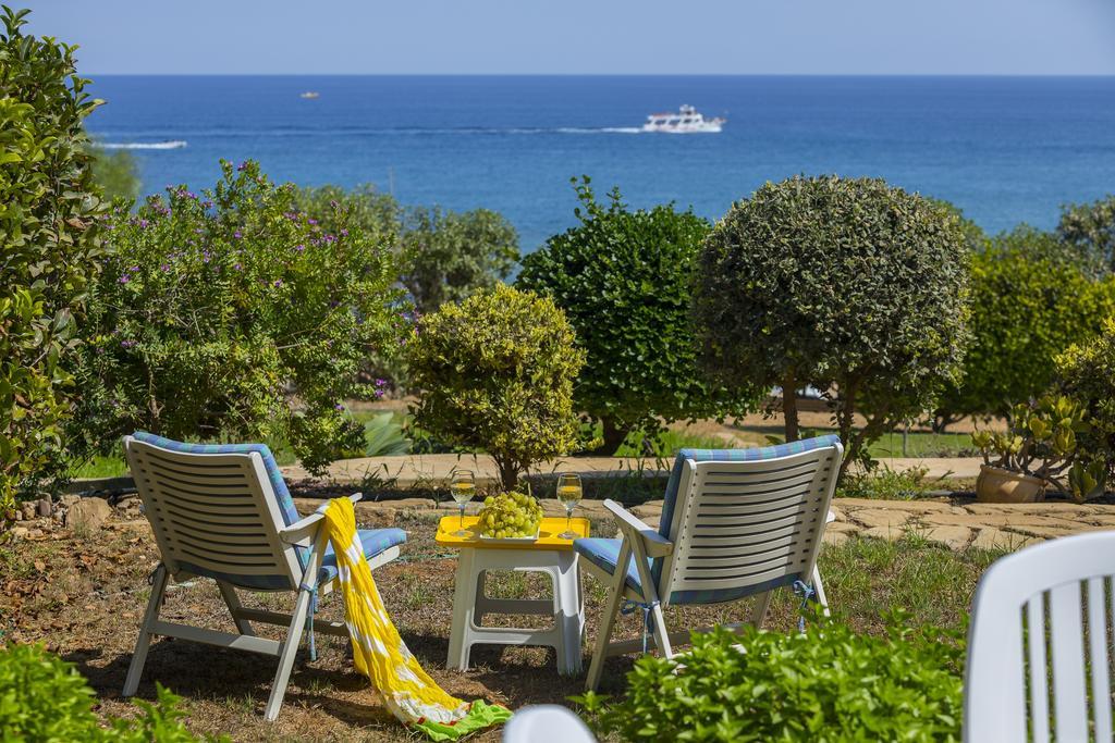 Protaras Beachfront Sirina Lina Suite Paralímni Eksteriør bilde