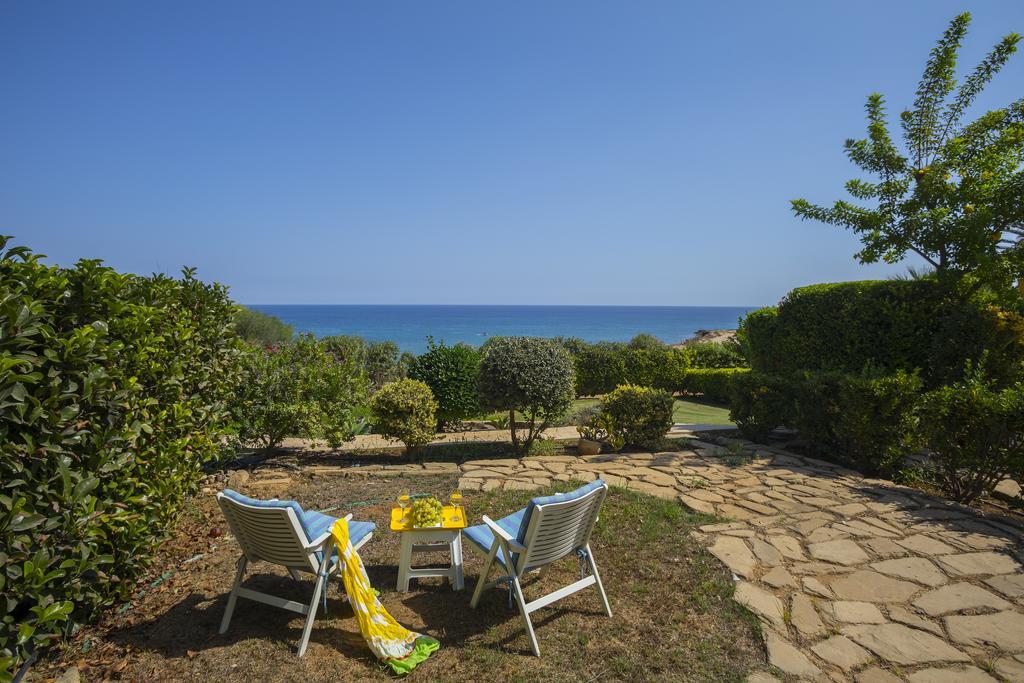 Protaras Beachfront Sirina Lina Suite Paralímni Eksteriør bilde