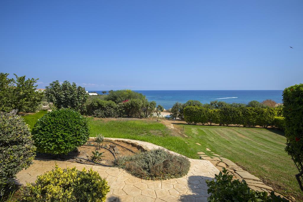 Protaras Beachfront Sirina Lina Suite Paralímni Eksteriør bilde