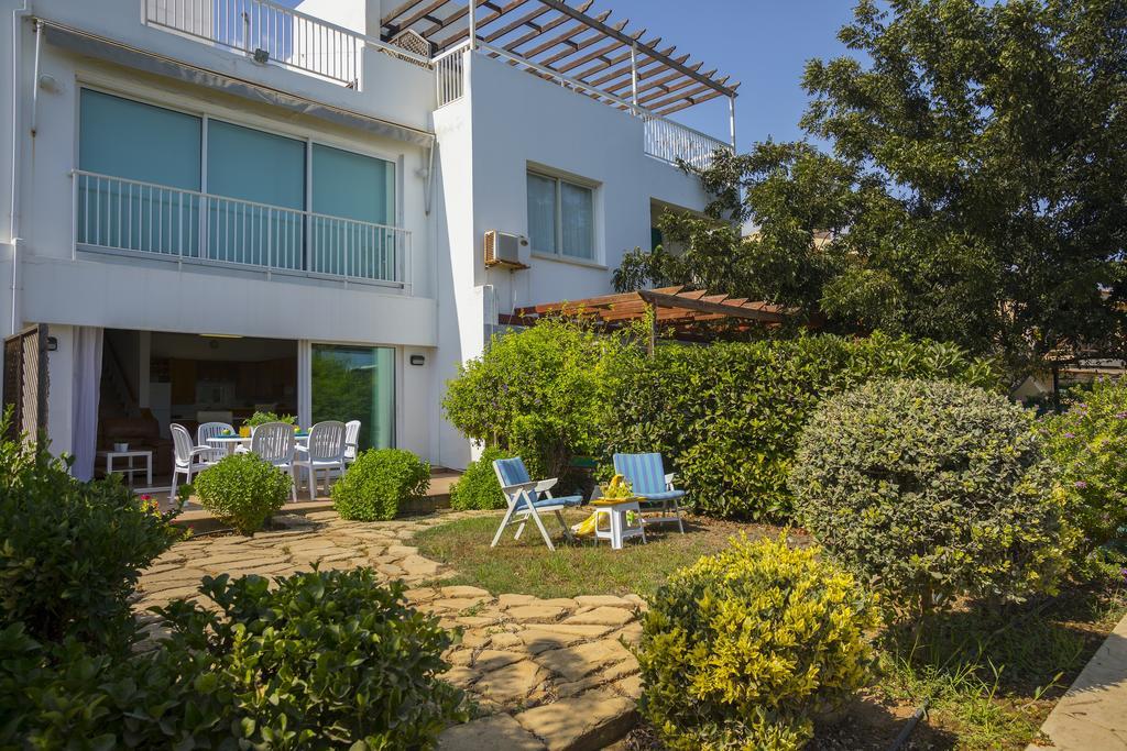 Protaras Beachfront Sirina Lina Suite Paralímni Eksteriør bilde