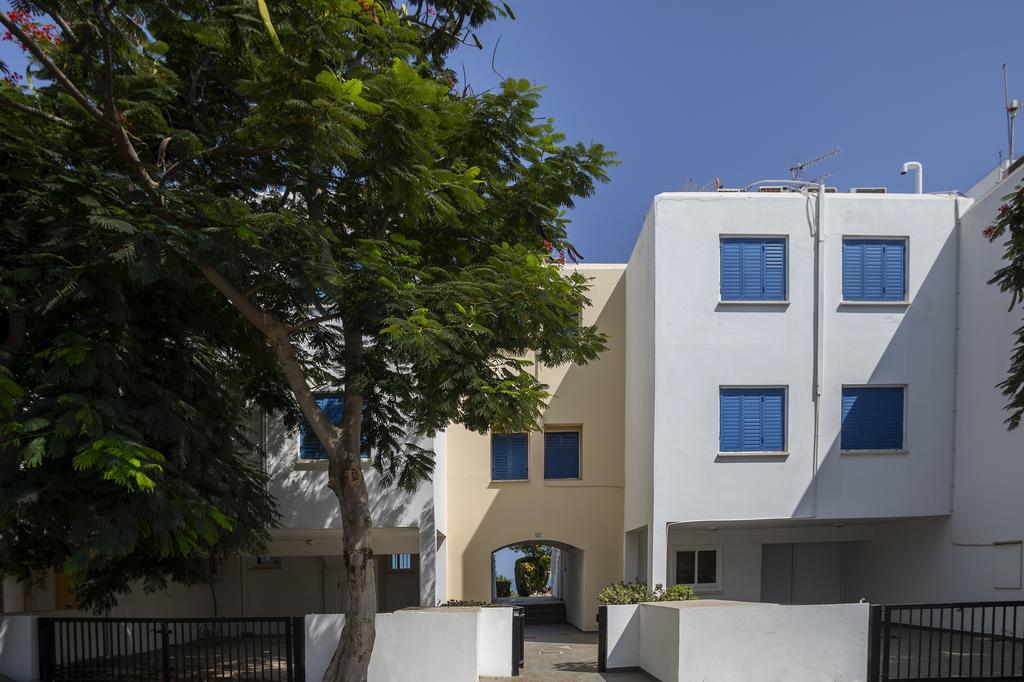 Protaras Beachfront Sirina Lina Suite Paralímni Eksteriør bilde