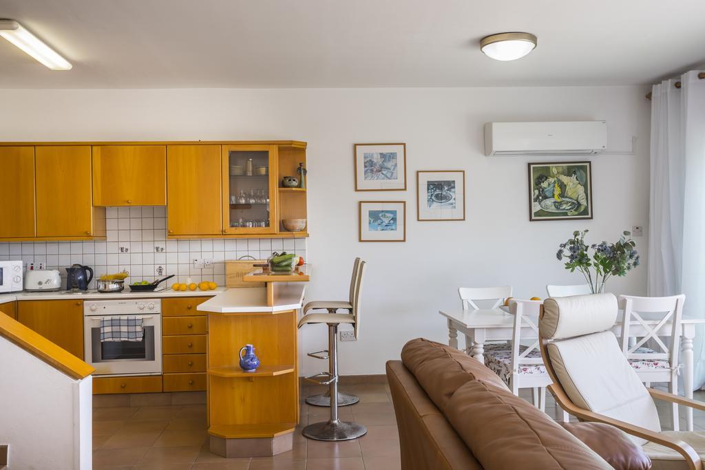 Protaras Beachfront Sirina Lina Suite Paralímni Eksteriør bilde