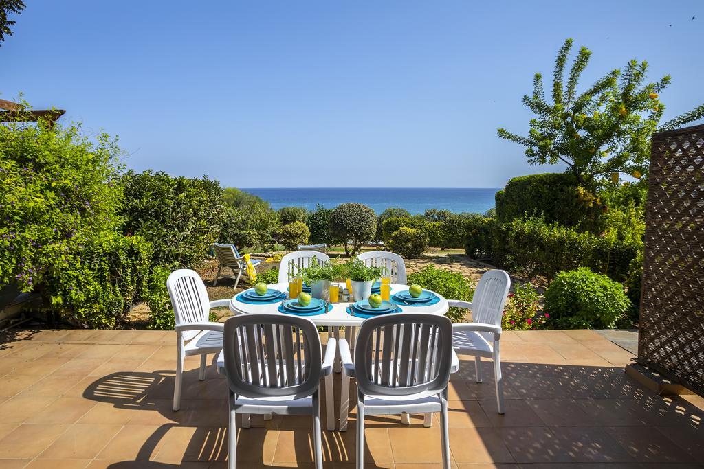 Protaras Beachfront Sirina Lina Suite Paralímni Eksteriør bilde