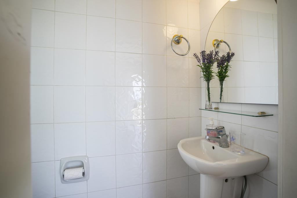 Protaras Beachfront Sirina Lina Suite Paralímni Eksteriør bilde